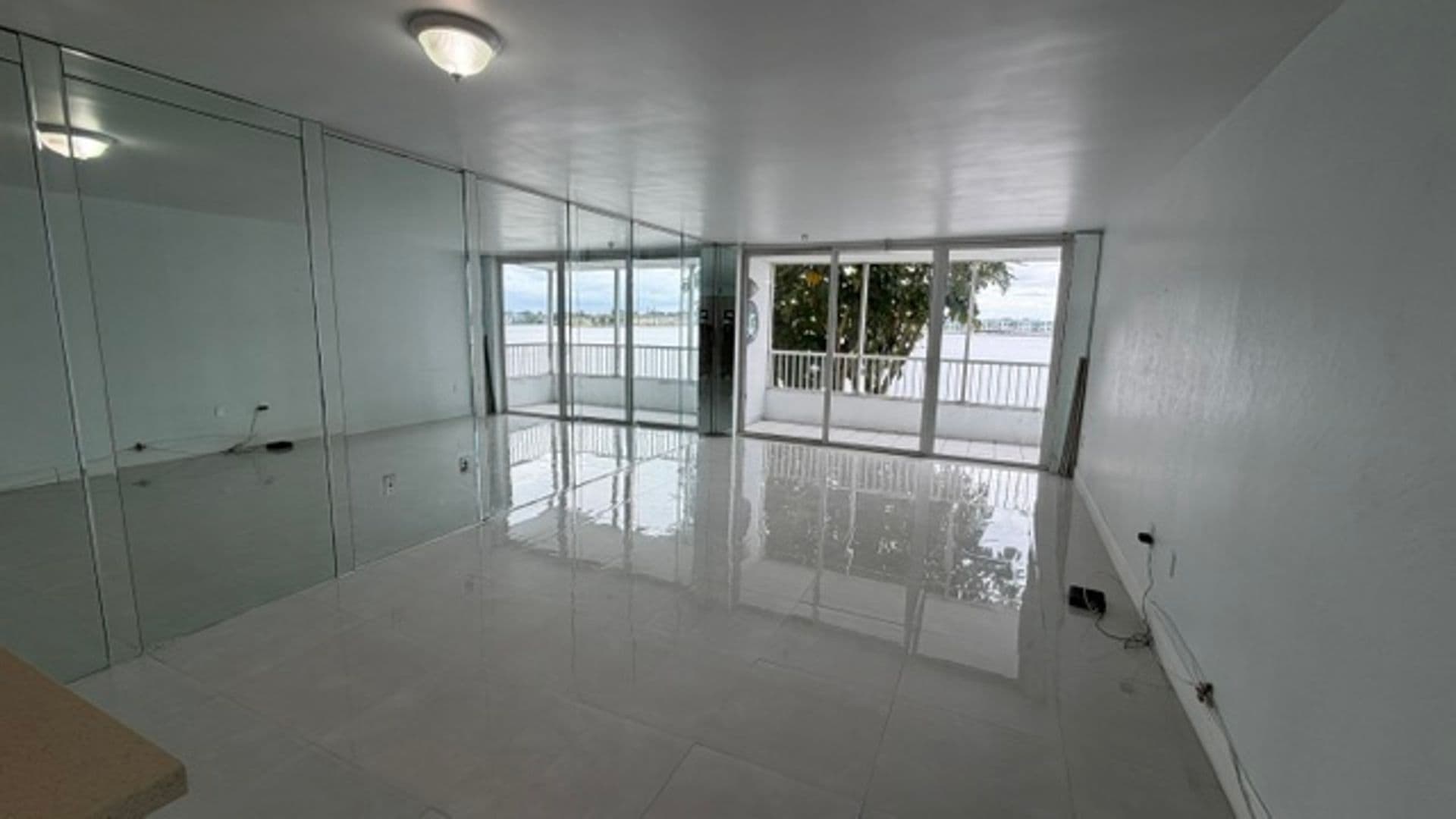 Miami House: 1175 Ne Miami Gardens Dr
