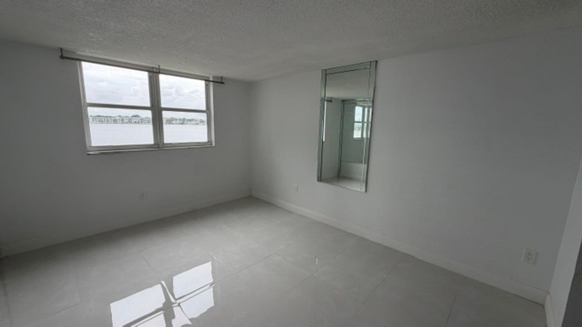 Miami House: 1175 Ne Miami Gardens Dr