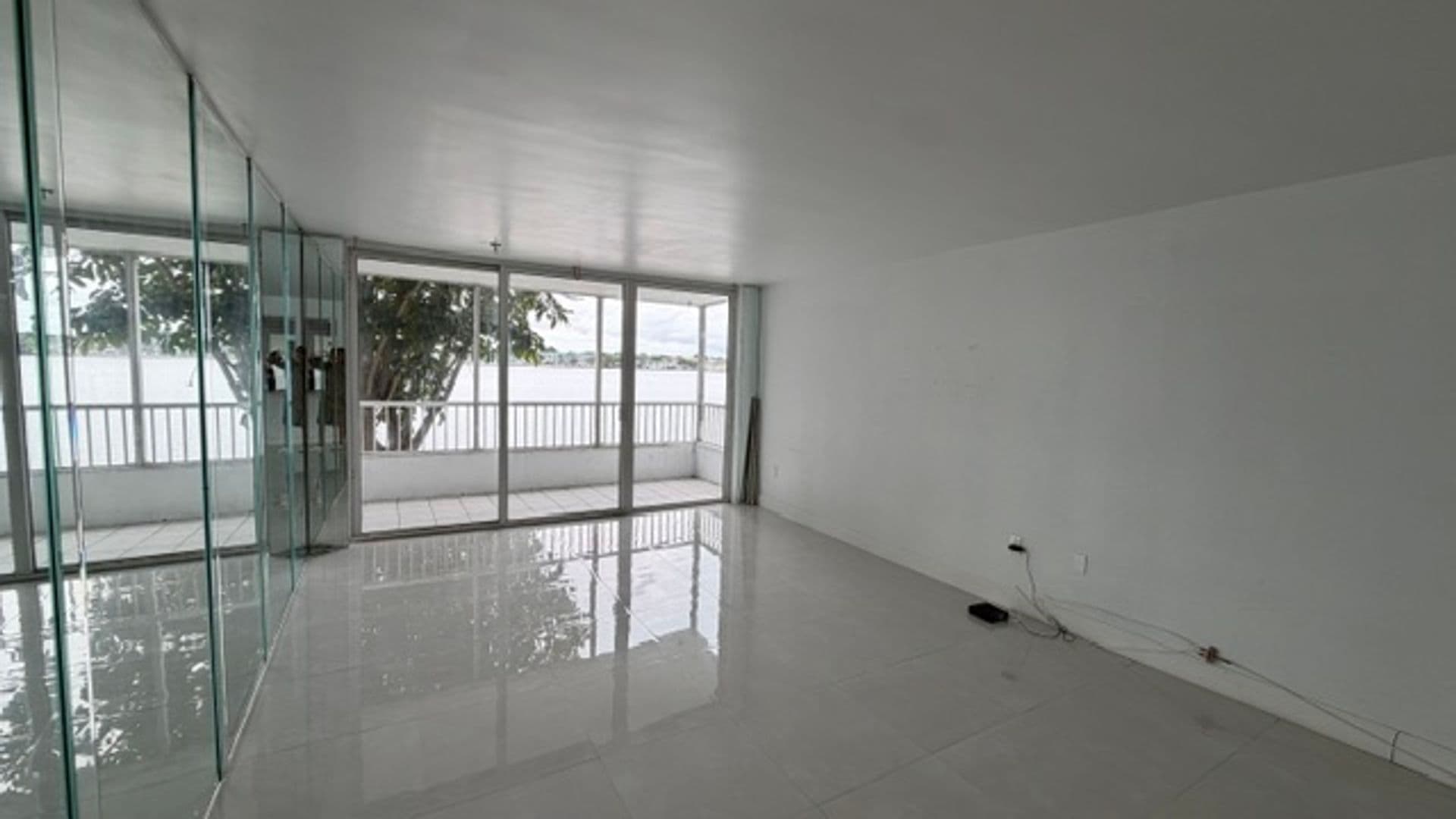 Miami House: 1175 Ne Miami Gardens Dr