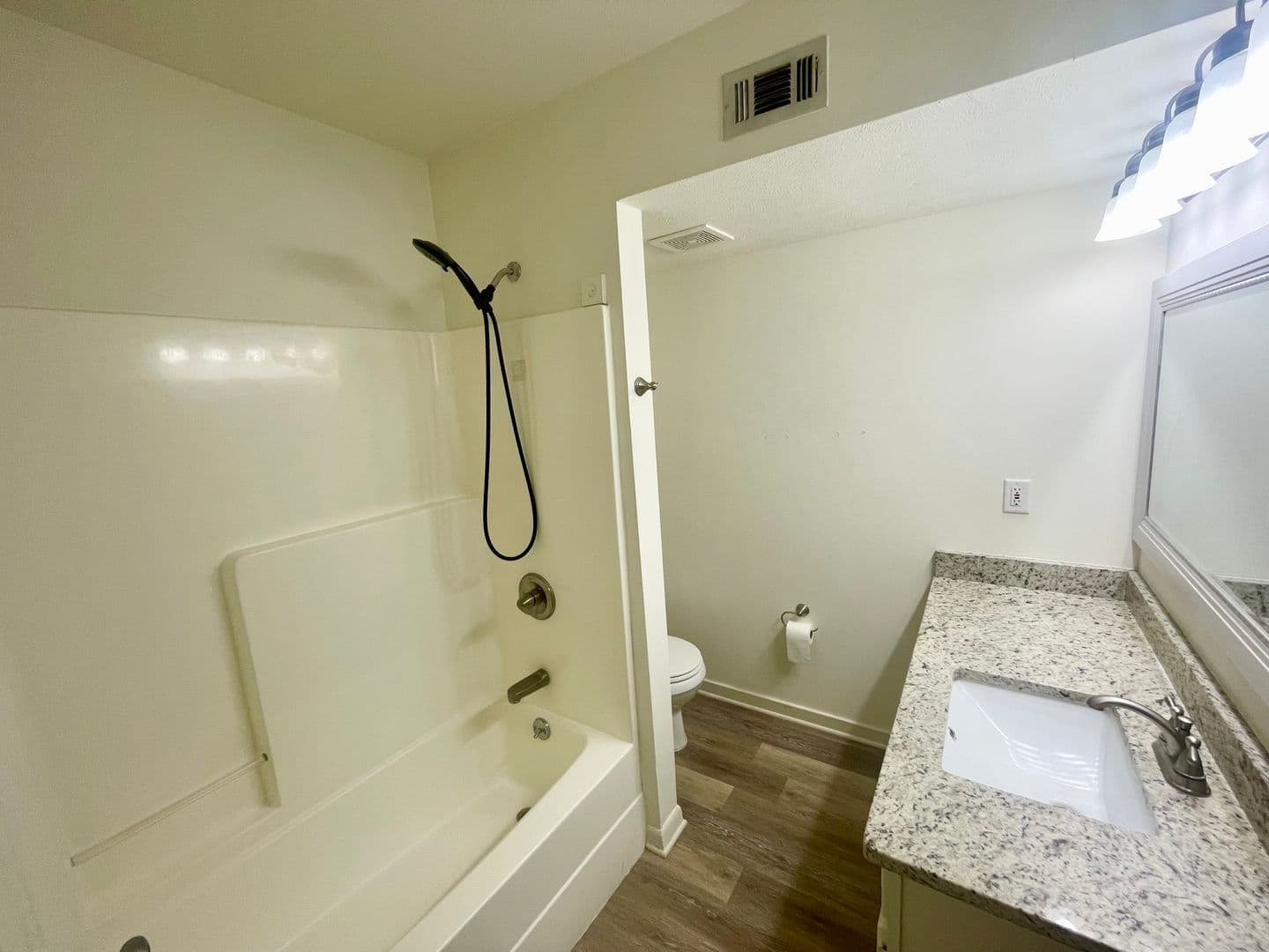 Pearl House: 242 Village Cv