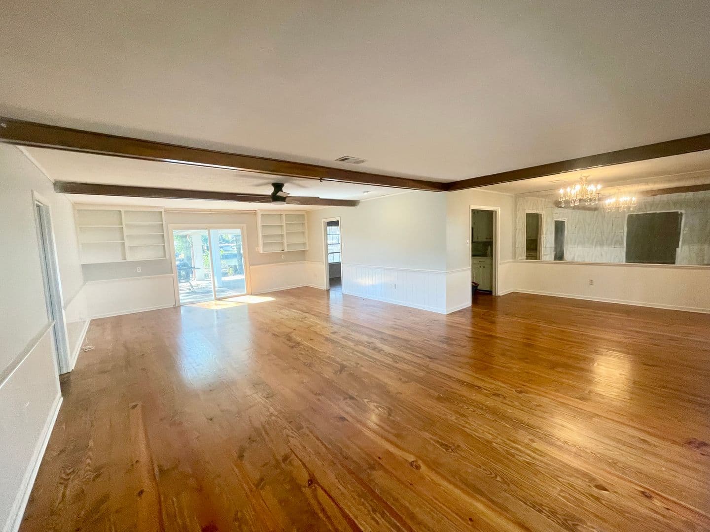 Brandon House: 208 Bay Park Dr