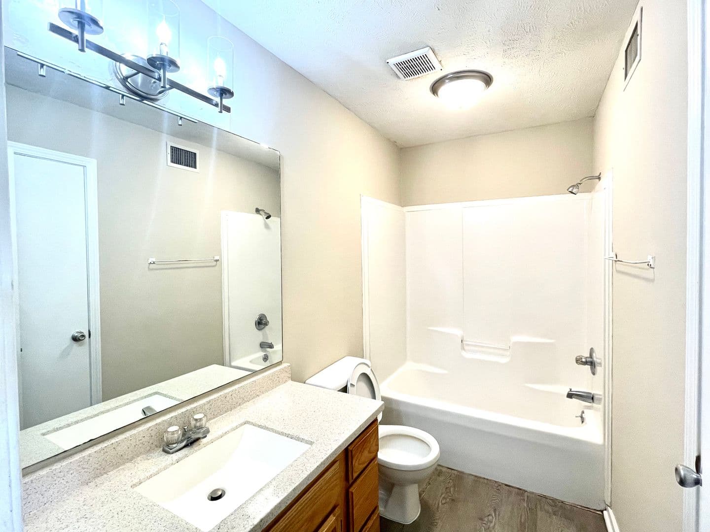 Flowood Apartment: 1529 Oak St