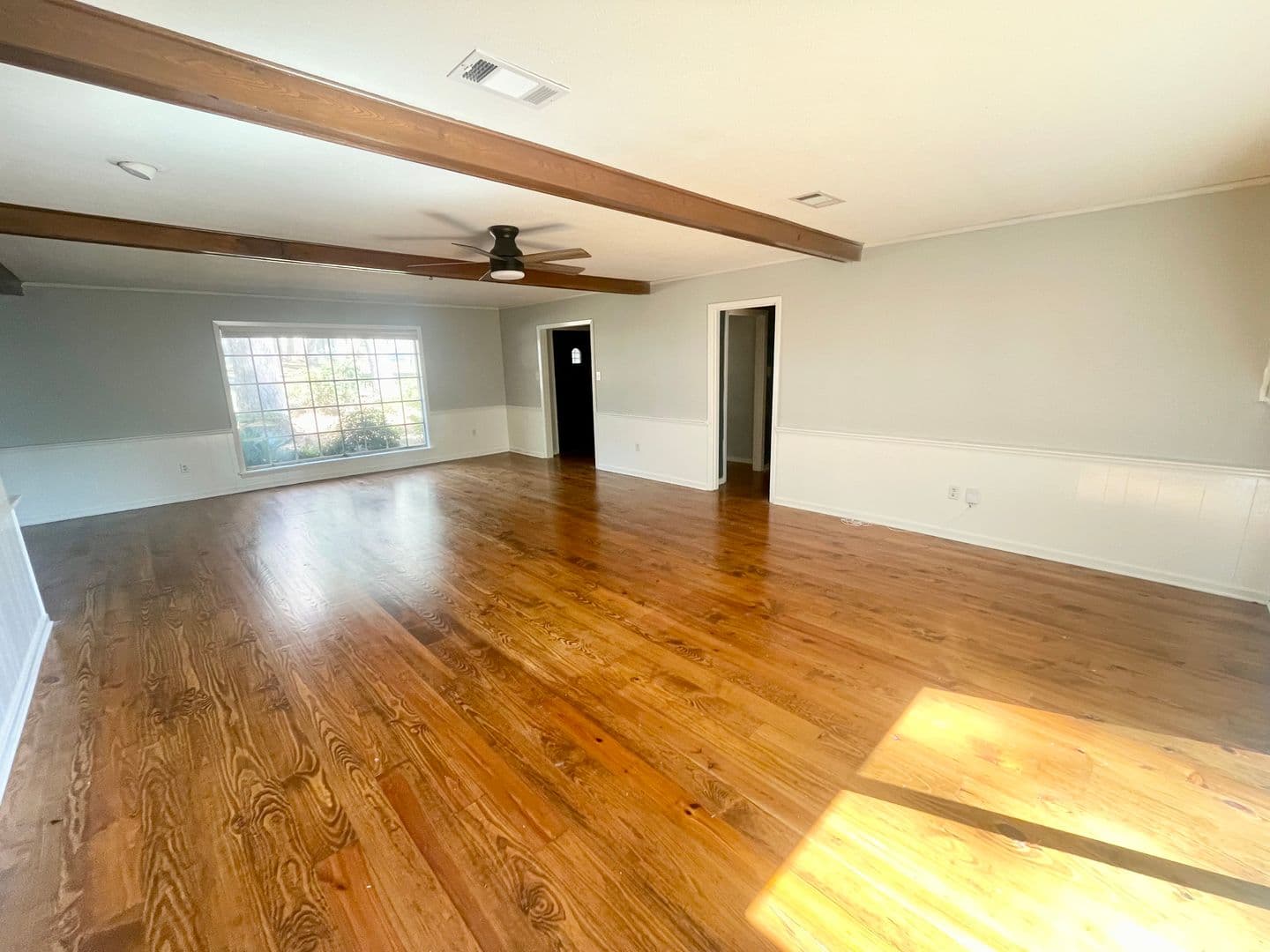 Brandon House: 208 Bay Park Dr