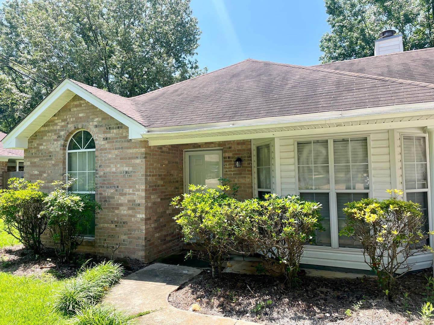 Brandon House: 1029 College South Cv