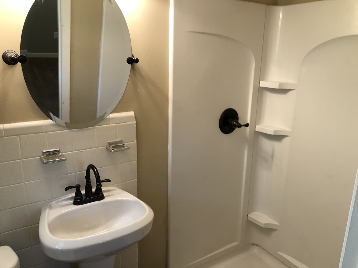 Madison House: 157 Mackey Dr