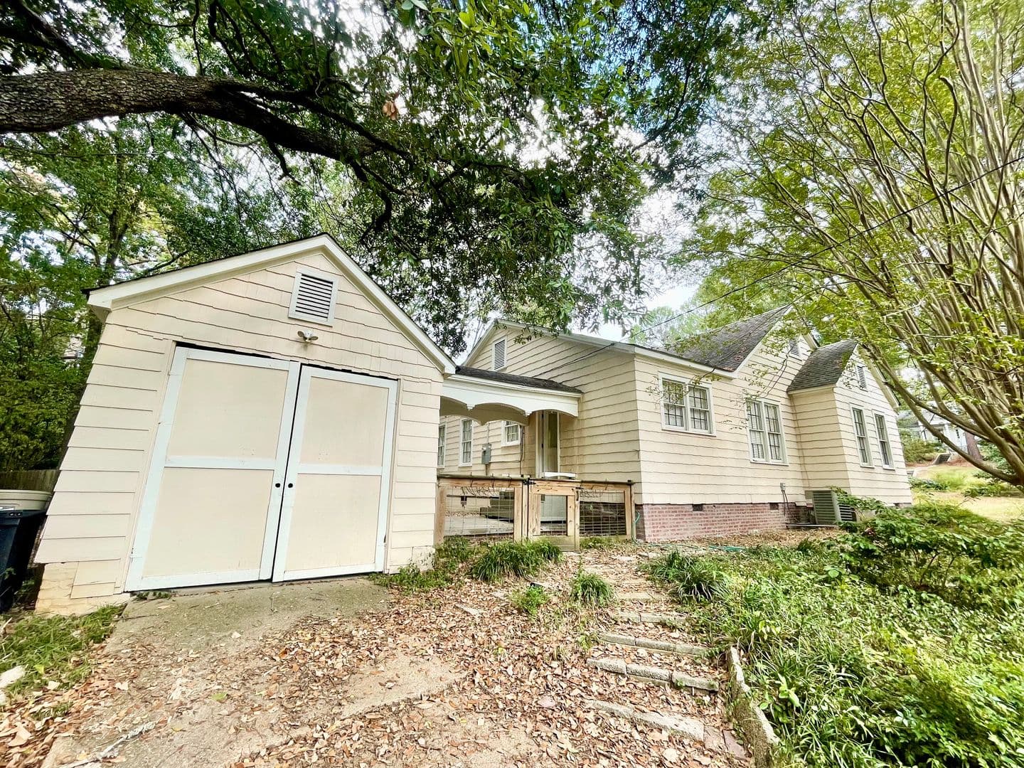 Jackson House: 602 Patton Ave