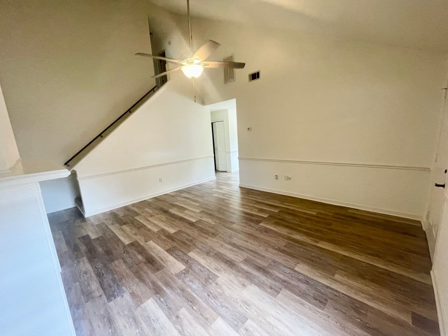 Pearl House: 242 Village Cv