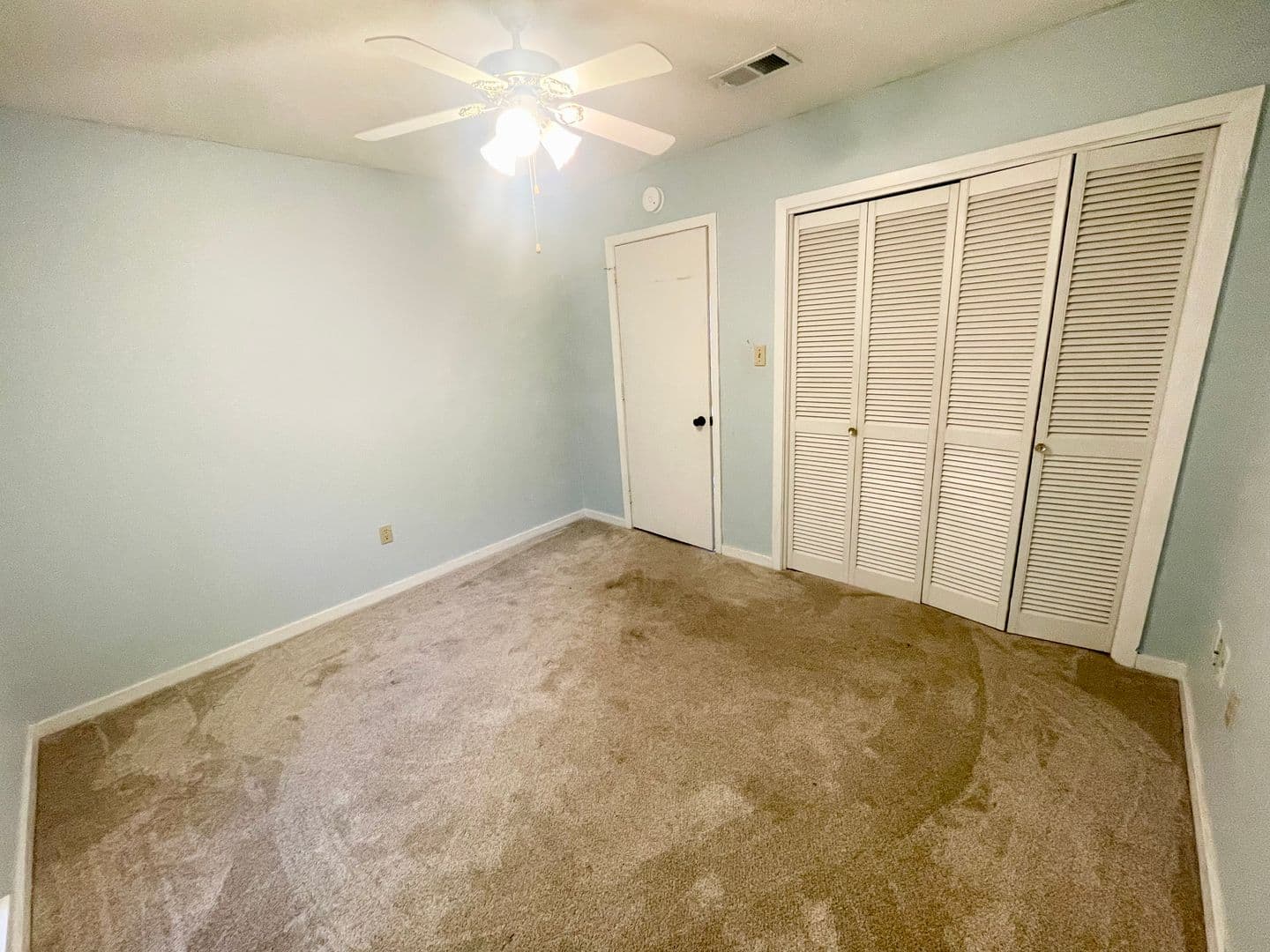 Brandon House: 208 Bay Park Dr
