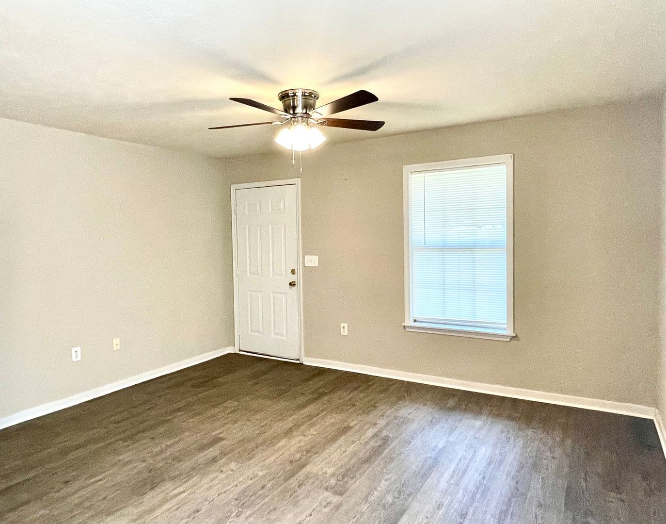 Flowood Apartment: 1529 Oak St