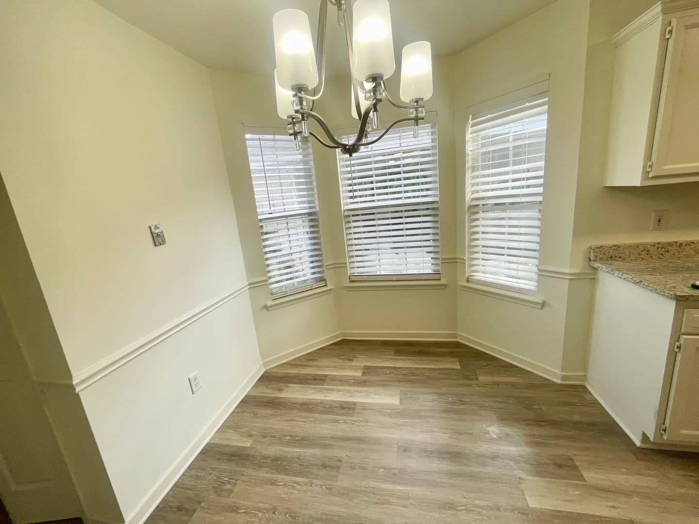 Pearl House: 242 Village Cv