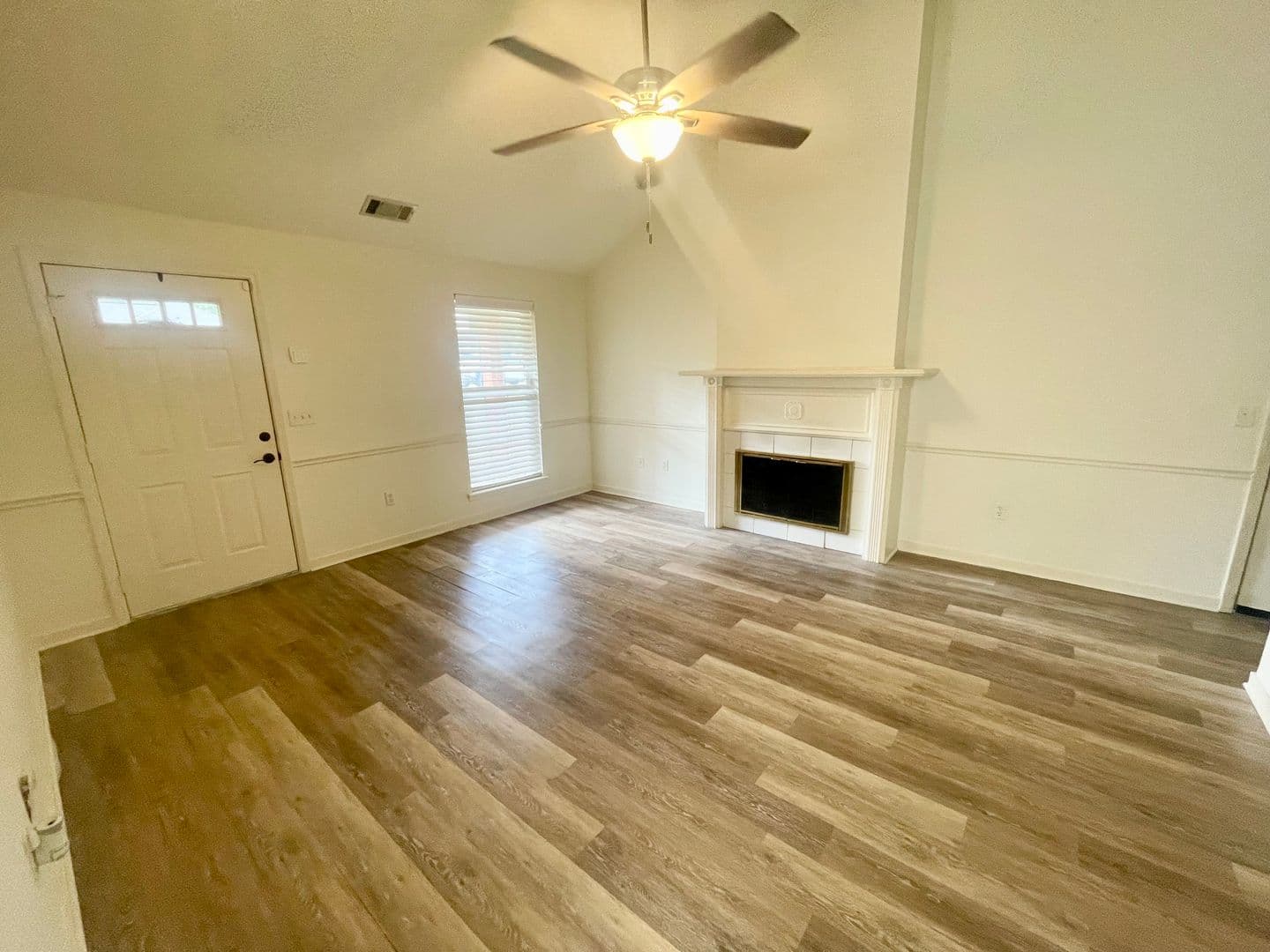 Pearl House: 242 Village Cv