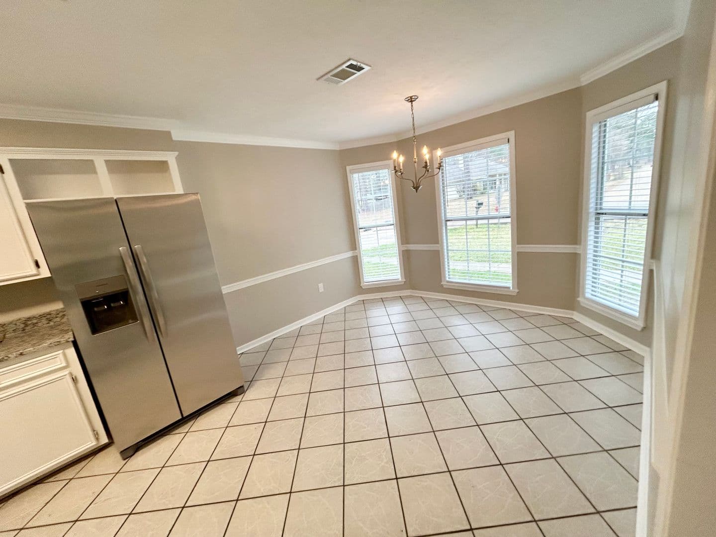 Madison House: 320 Trace Harbor Rd