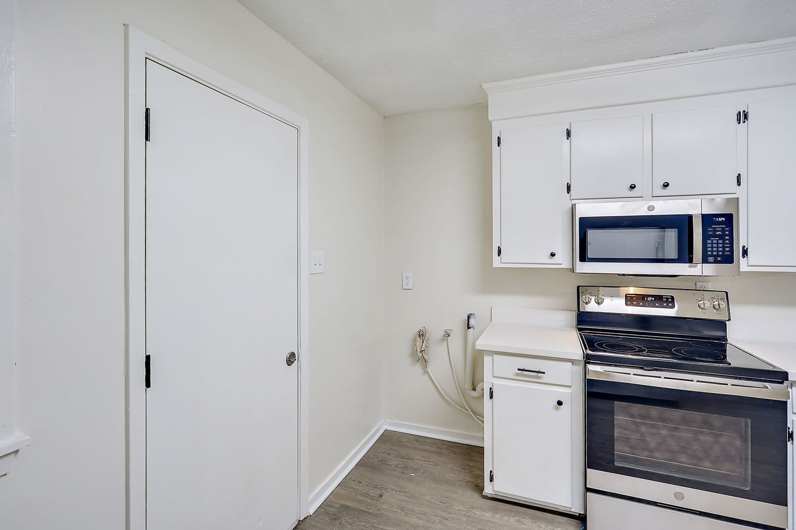 Brandon Apartment: 119 Prescott Dr