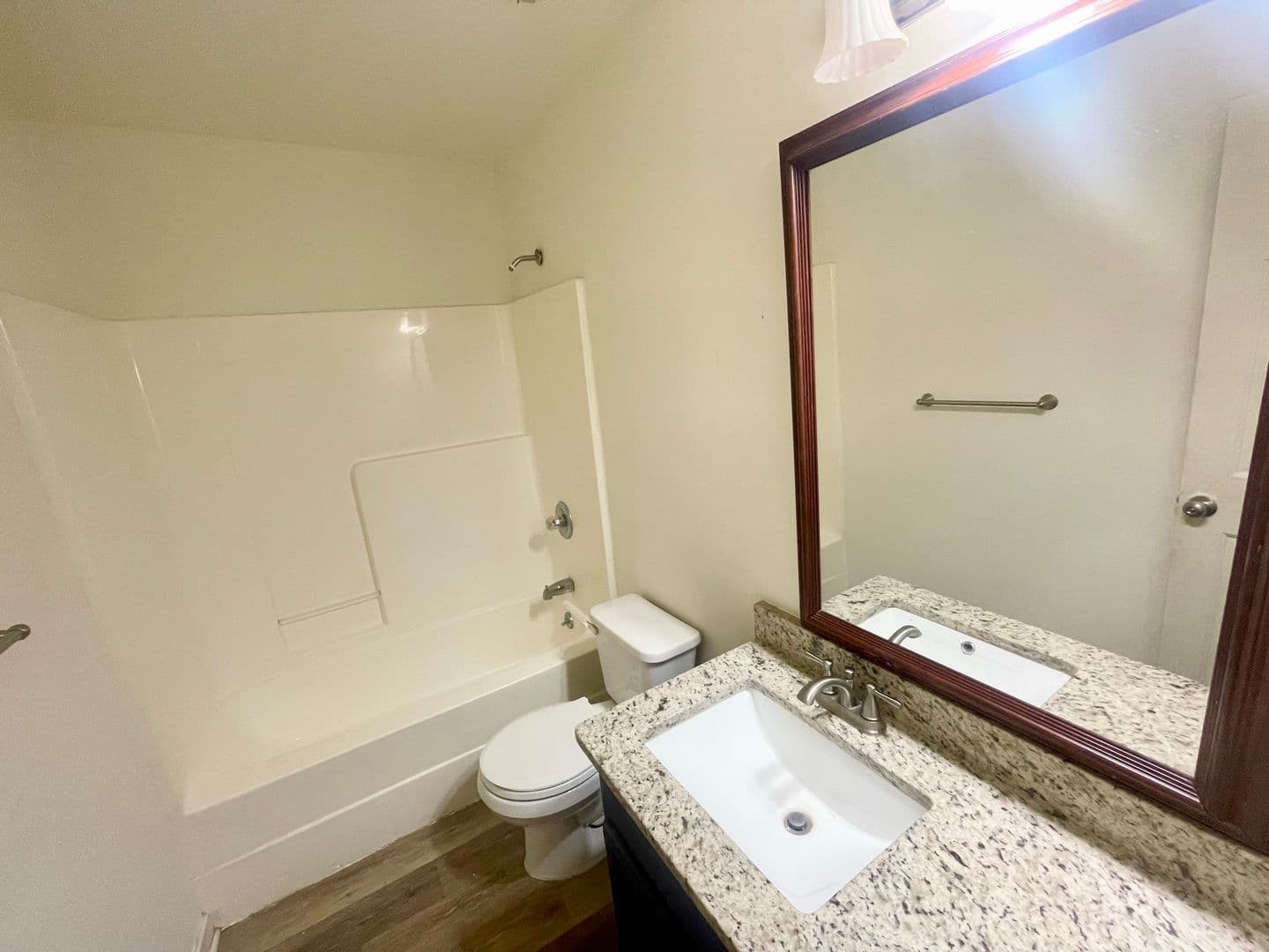 Pearl House: 242 Village Cv