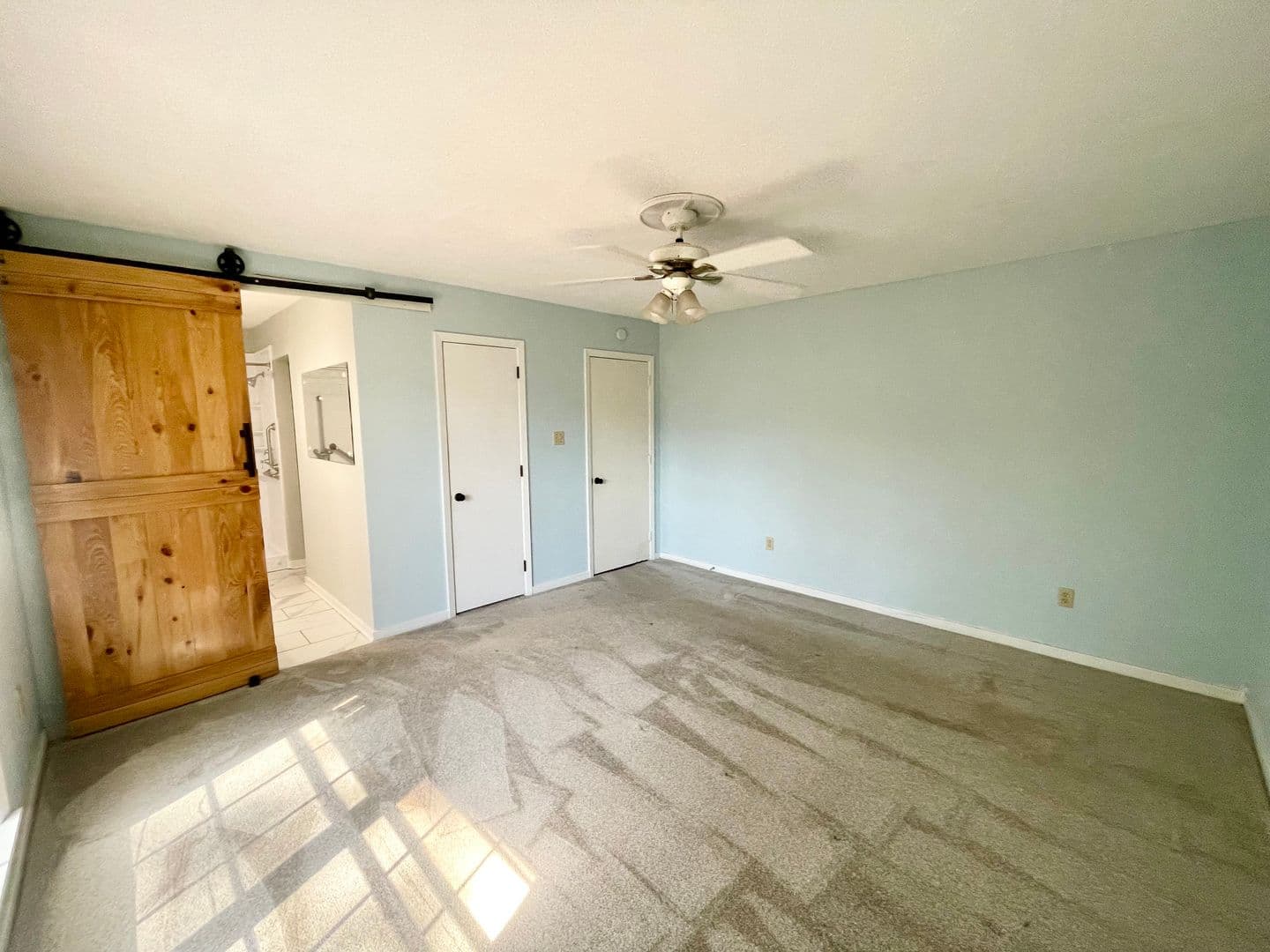 Brandon House: 208 Bay Park Dr