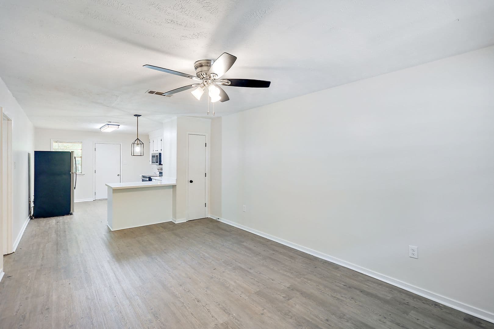 Brandon Apartment: 119 Prescott Dr