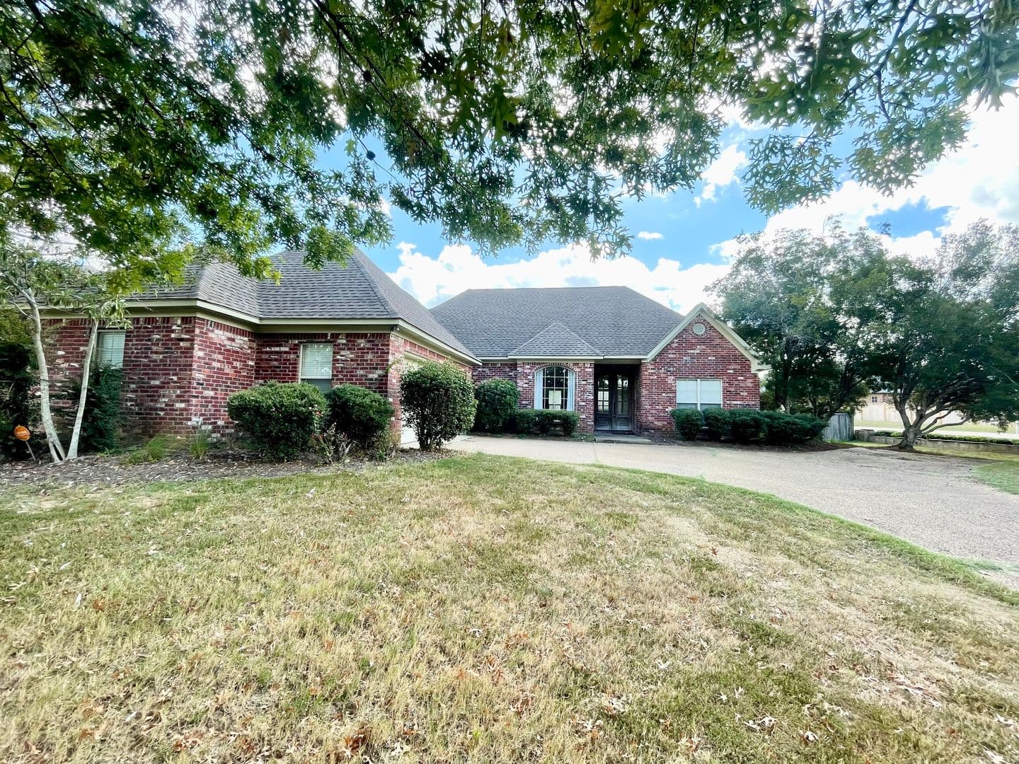 Canton House: 101 Bear Creek Ct