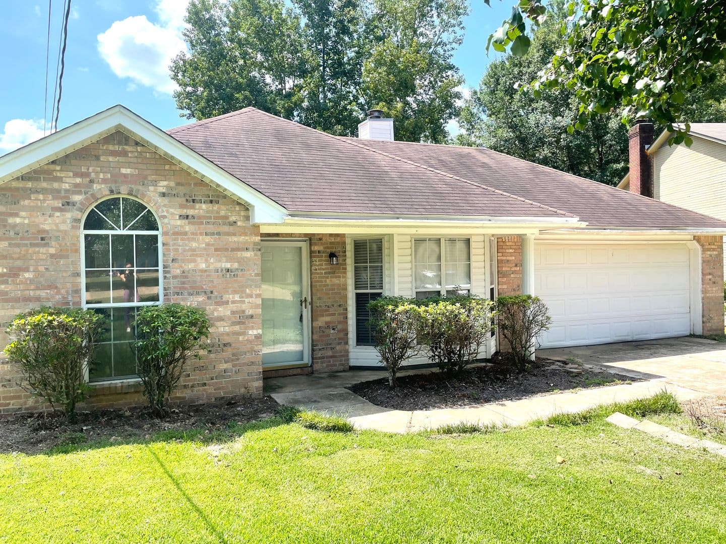 Brandon House: 1029 College South Cv