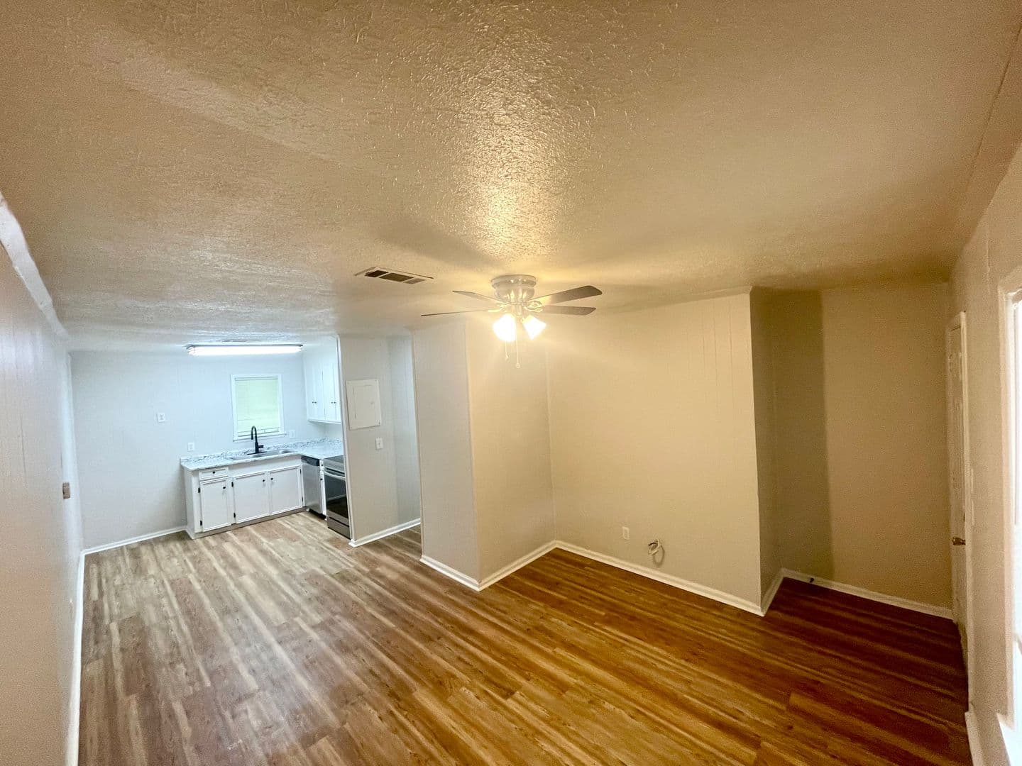Brandon Apartment: 222 Harrell St