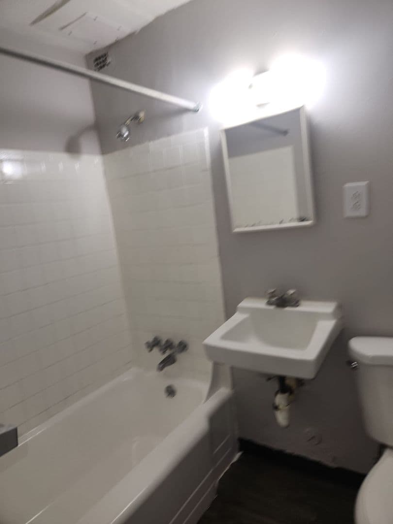 HARTFORD Apartment: 600 ASYLUM AVE
