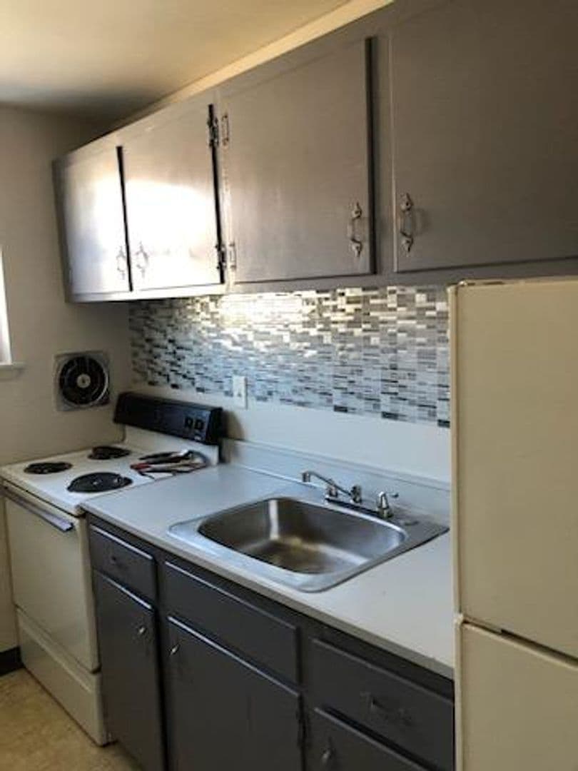 HARTFORD Apartment: 23 WARD PLACE
