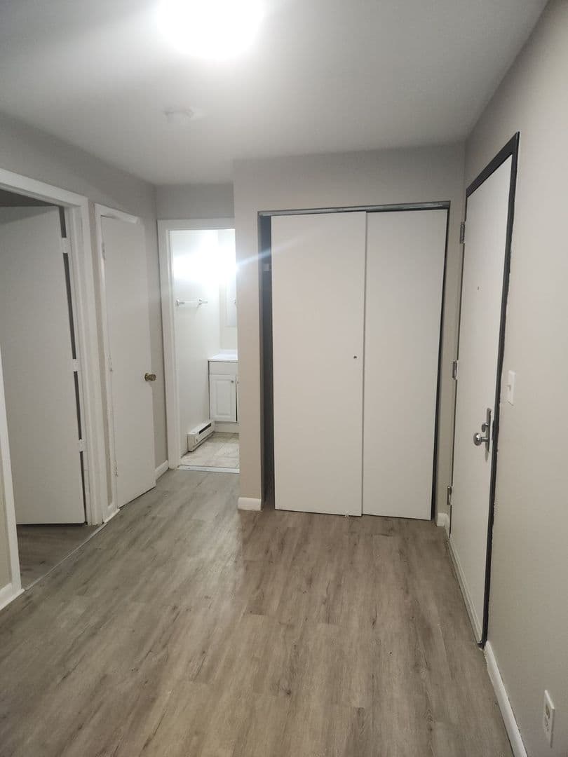 HARTFORD Apartment: 22 ELLIOTT STREET