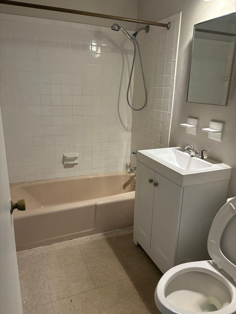 HARTFORD Apartment: 367 BROADVIEW TERRACE