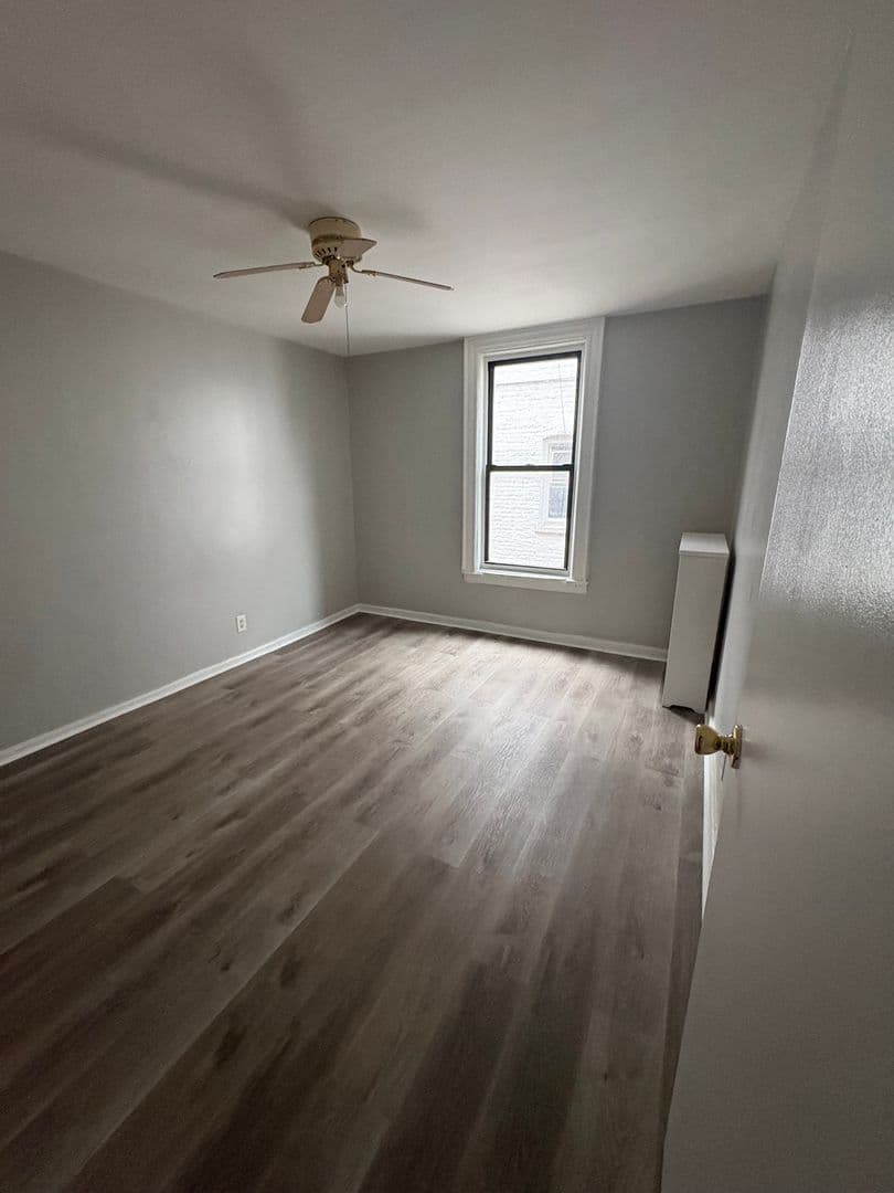 Yonkers Apartment: 280 Hawthorne Ave