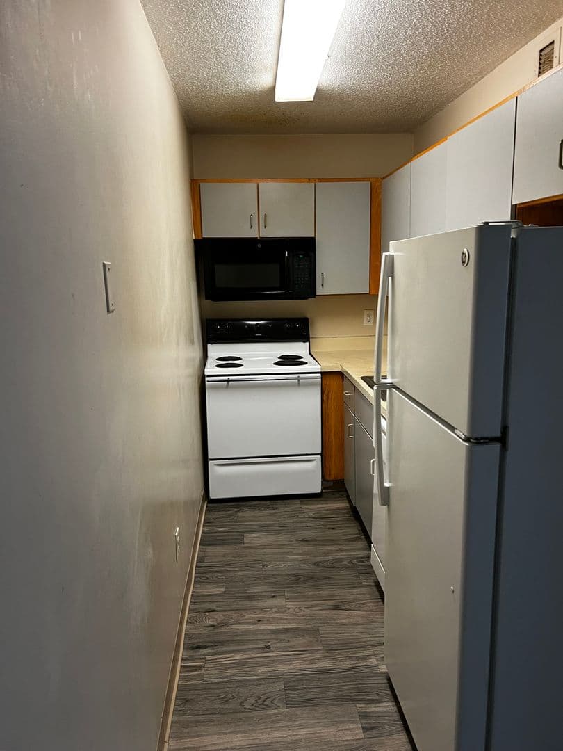HARTFORD Apartment: 600 ASYLUM AVE