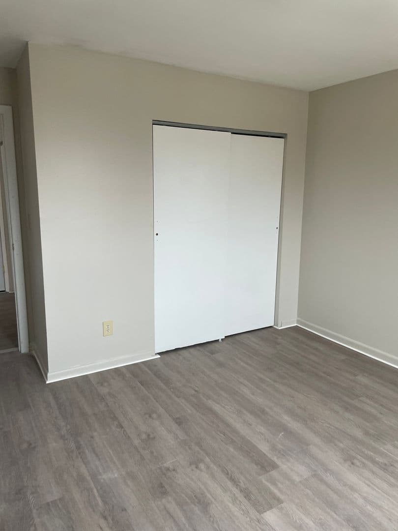 HARTFORD Apartment: 22 ELLIOTT STREET
