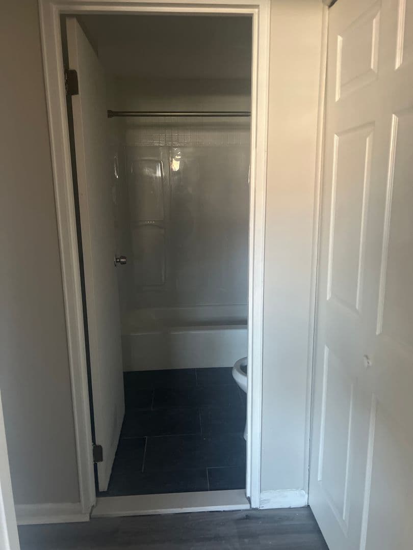 HARTFORD Apartment: 100 PROSPECT AVE