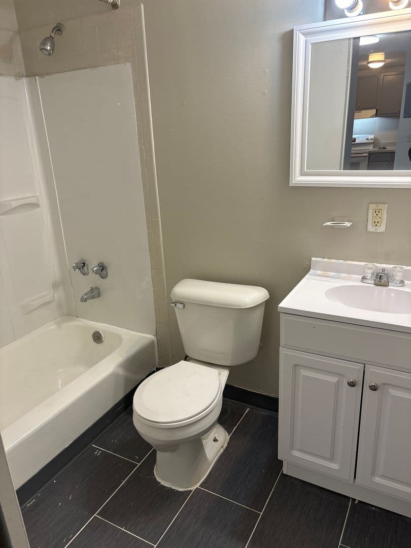 HARTFORD Apartment: 22 ELLIOTT STREET