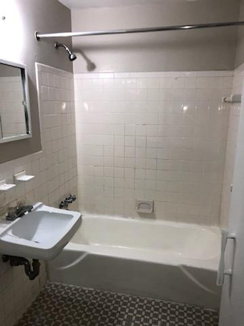 HARTFORD Apartment: 23 WARD PLACE