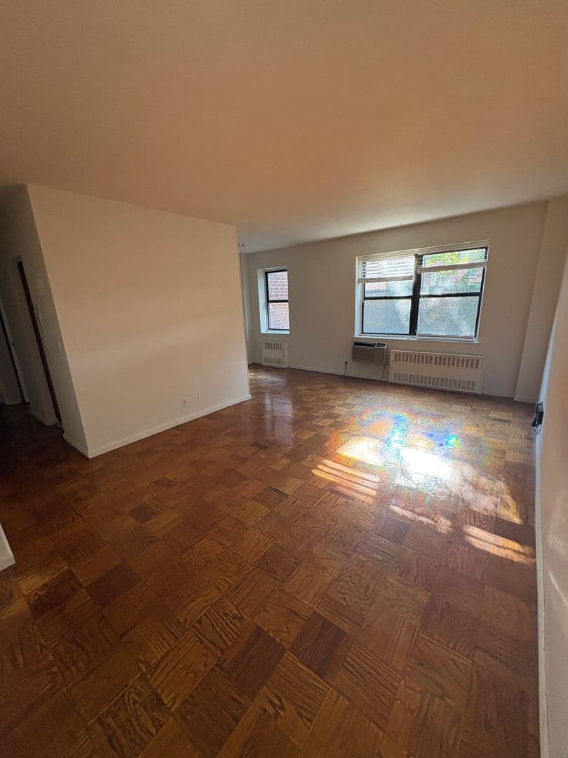 Yonkers Apartment: 787-793 McLean Ave