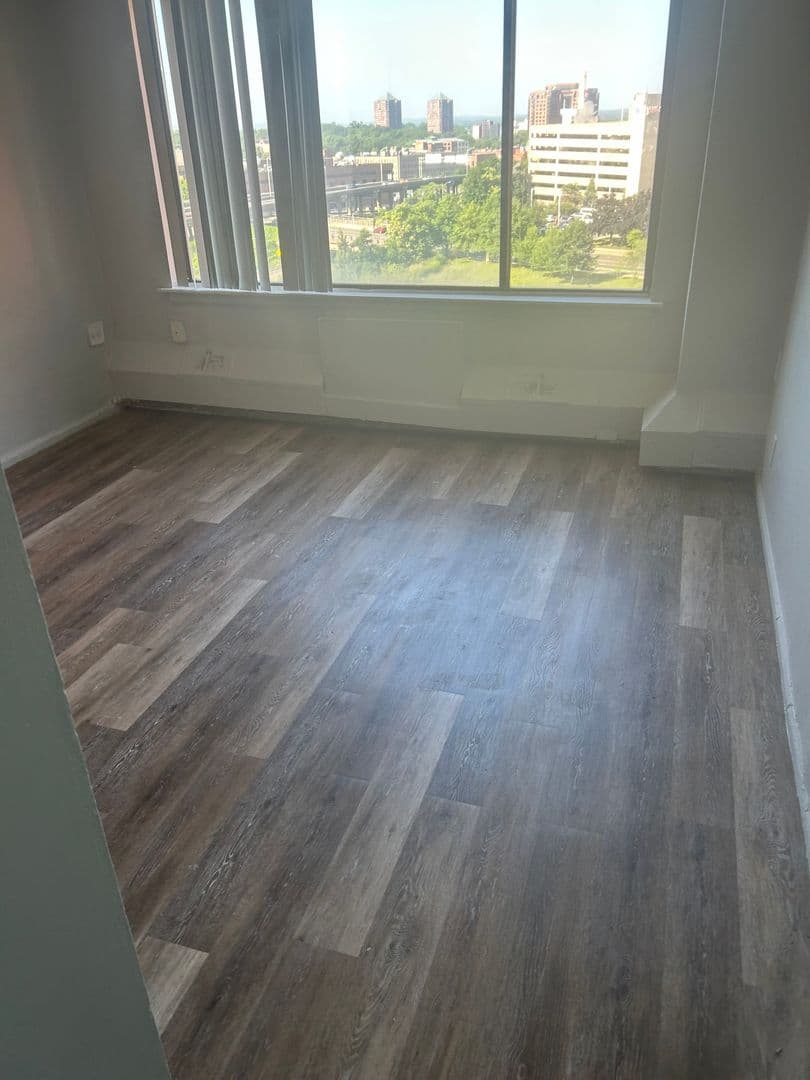 HARTFORD Apartment: 600 ASYLUM AVE