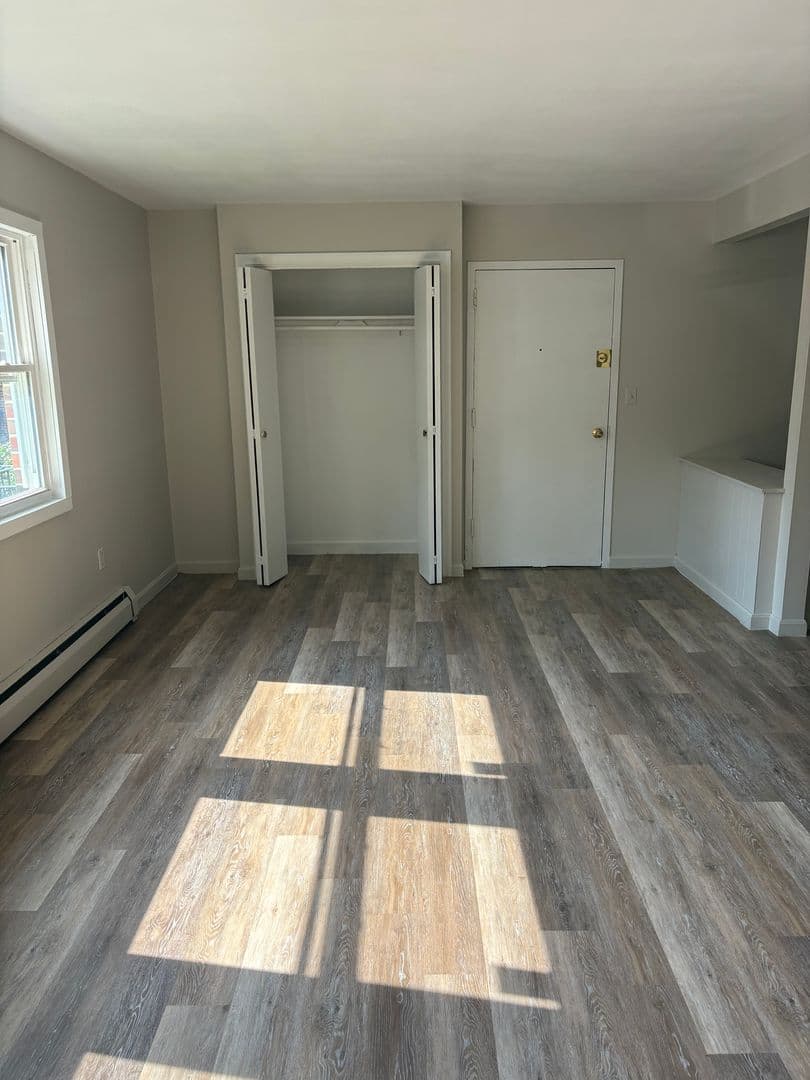 HARTFORD Apartment: 367 BROADVIEW TERRACE