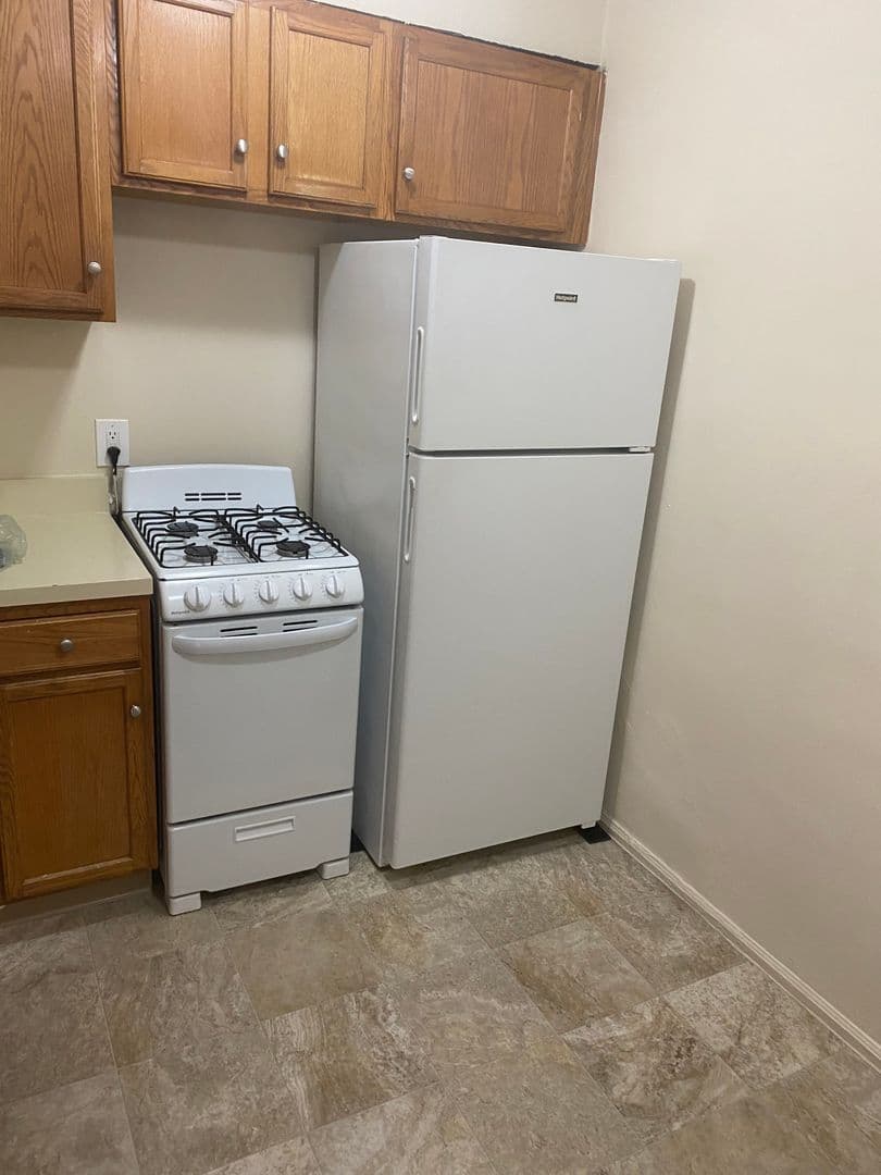 HARTFORD Apartment: 600 ASYLUM AVE