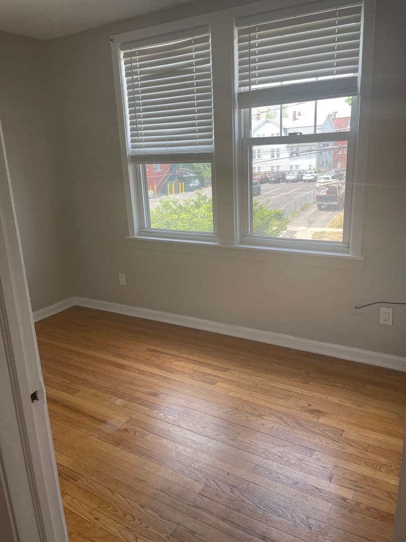 HARTFORD Apartment: 358-368 PROSPECT AVE