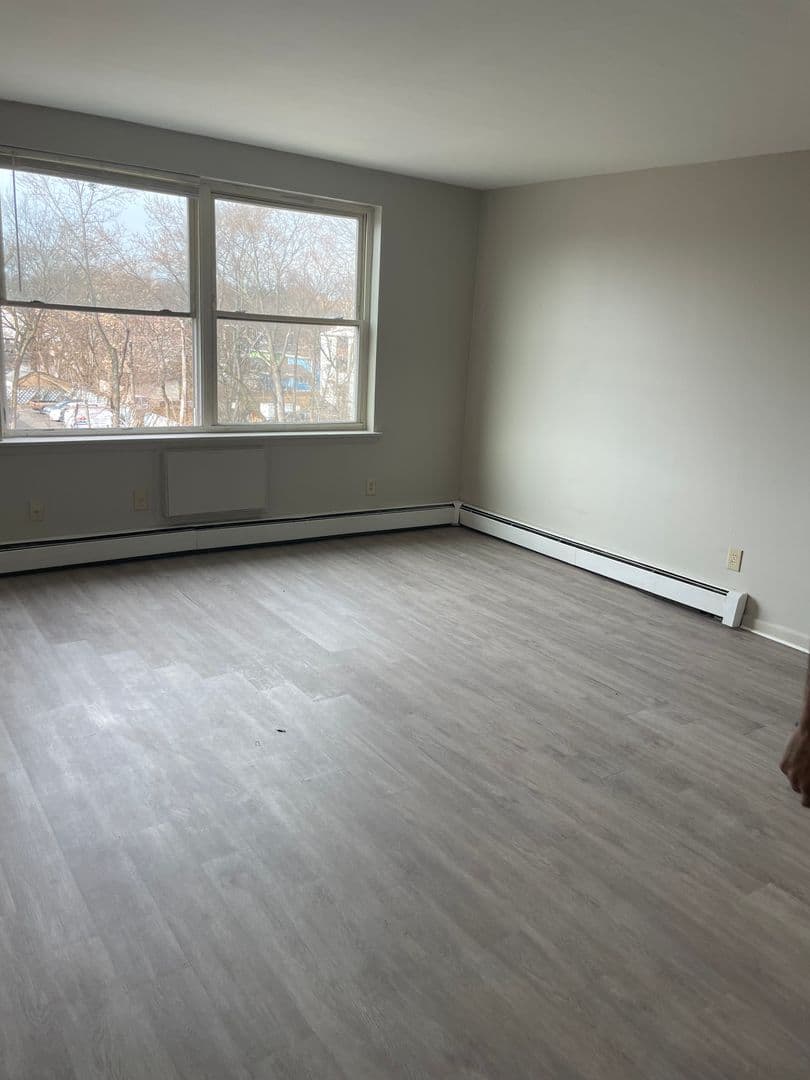 HARTFORD Apartment: 22 ELLIOTT STREET