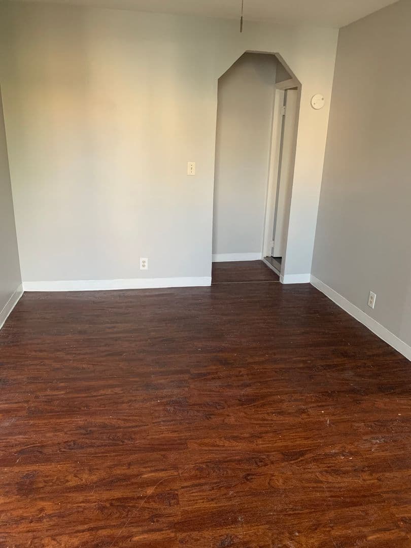 Yonkers Apartment: 280 Hawthorne Ave
