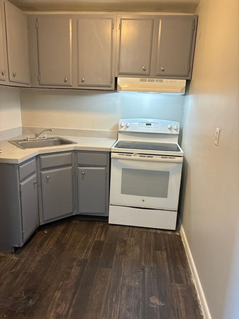 HARTFORD Apartment: 22 ELLIOTT STREET
