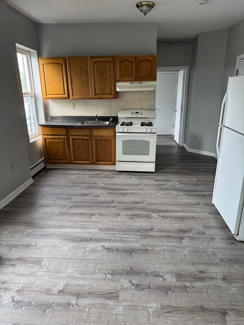 PATERSON Apartment: 102-106 BEECH STREET