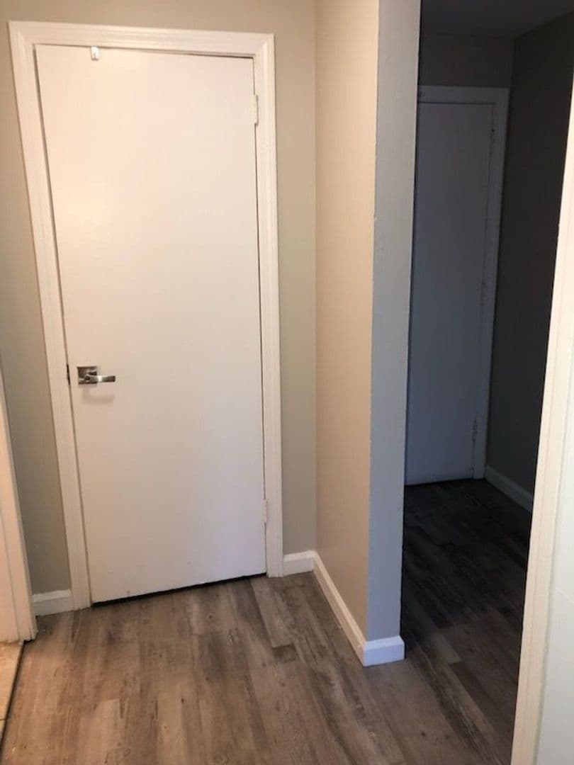 HARTFORD Apartment: 44 NEW BRITAIN AVENUE