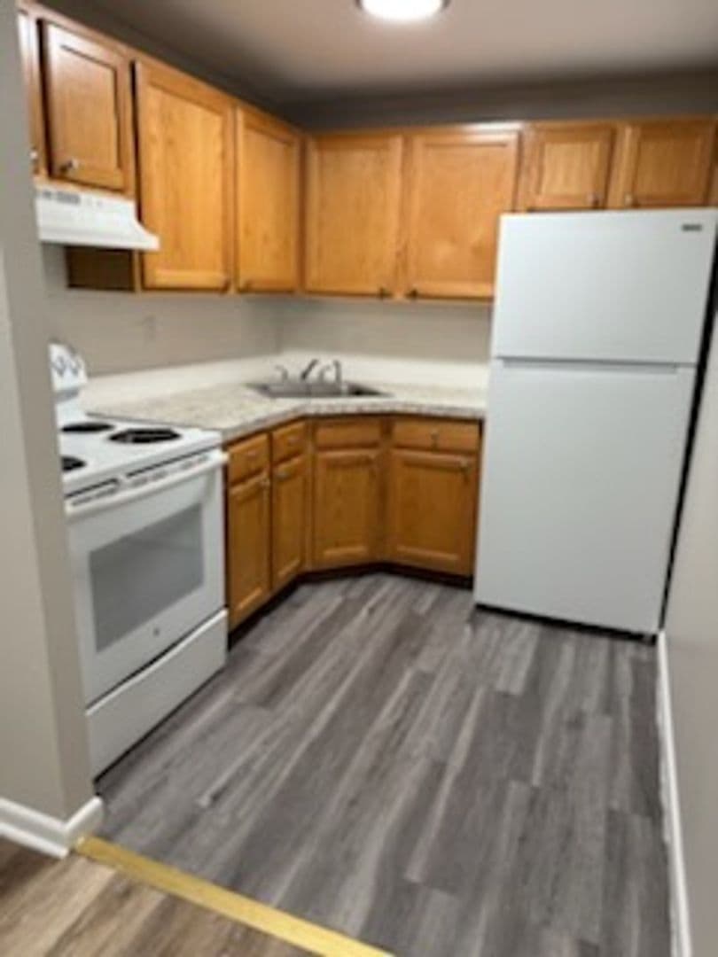 HARTFORD Apartment: 100 PROSPECT AVE