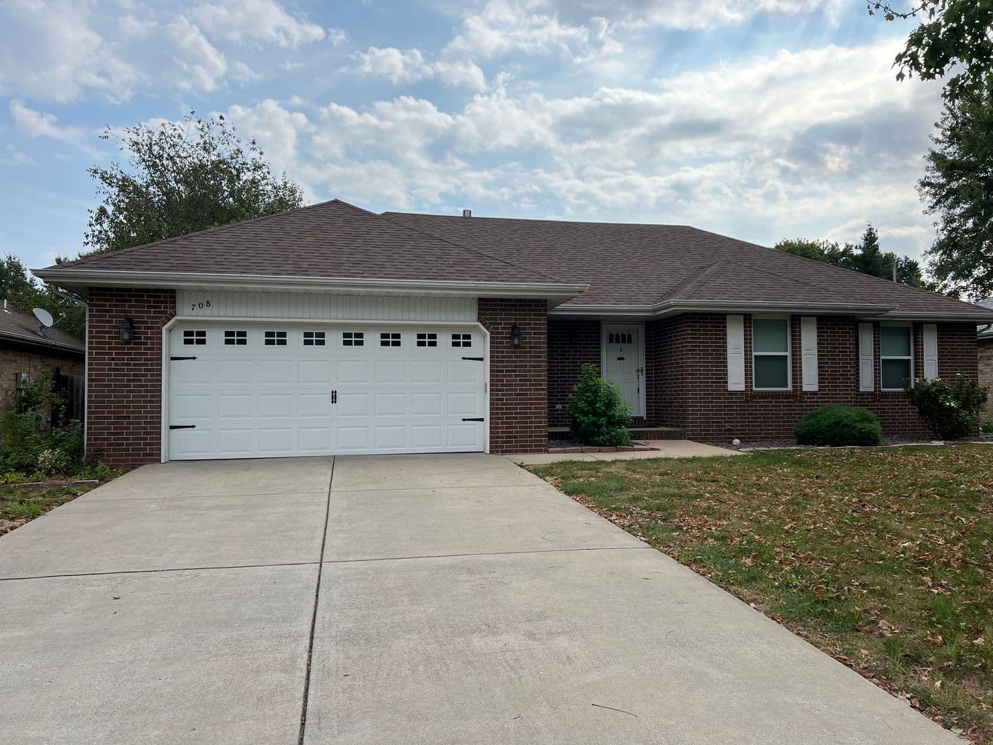 Nixa House: 708 S Redwood Ct