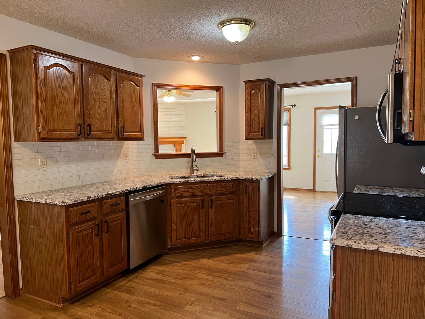 Nixa House: 708 S Redwood Ct