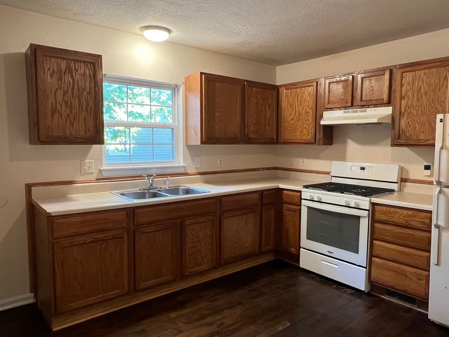 Springfield House: 1352 N Sherman Ave