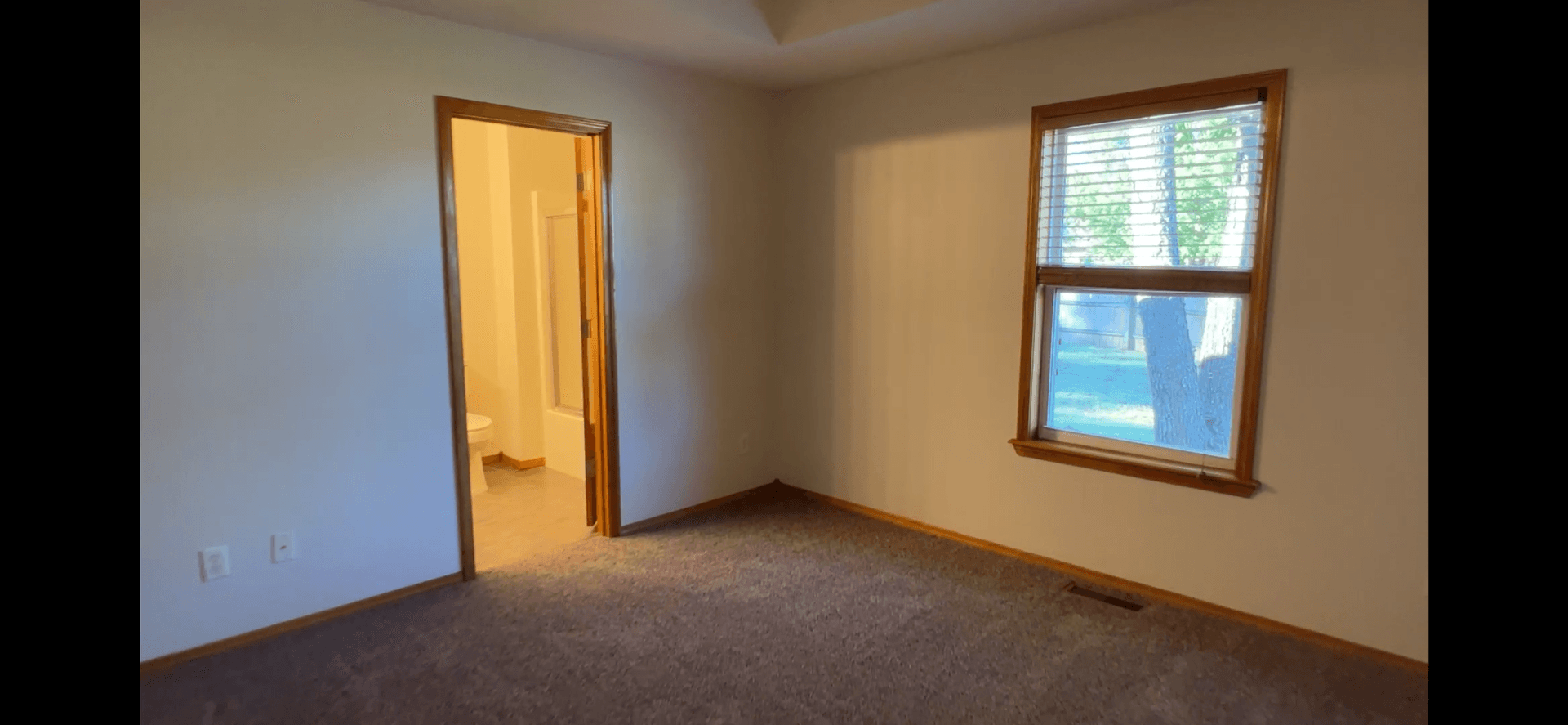 Springfield House: 3666 W Vincent Dr