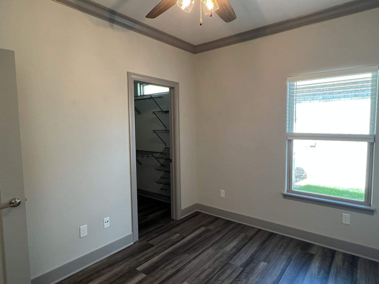 Nixa House: (NM) 1682 N Gregory Dr