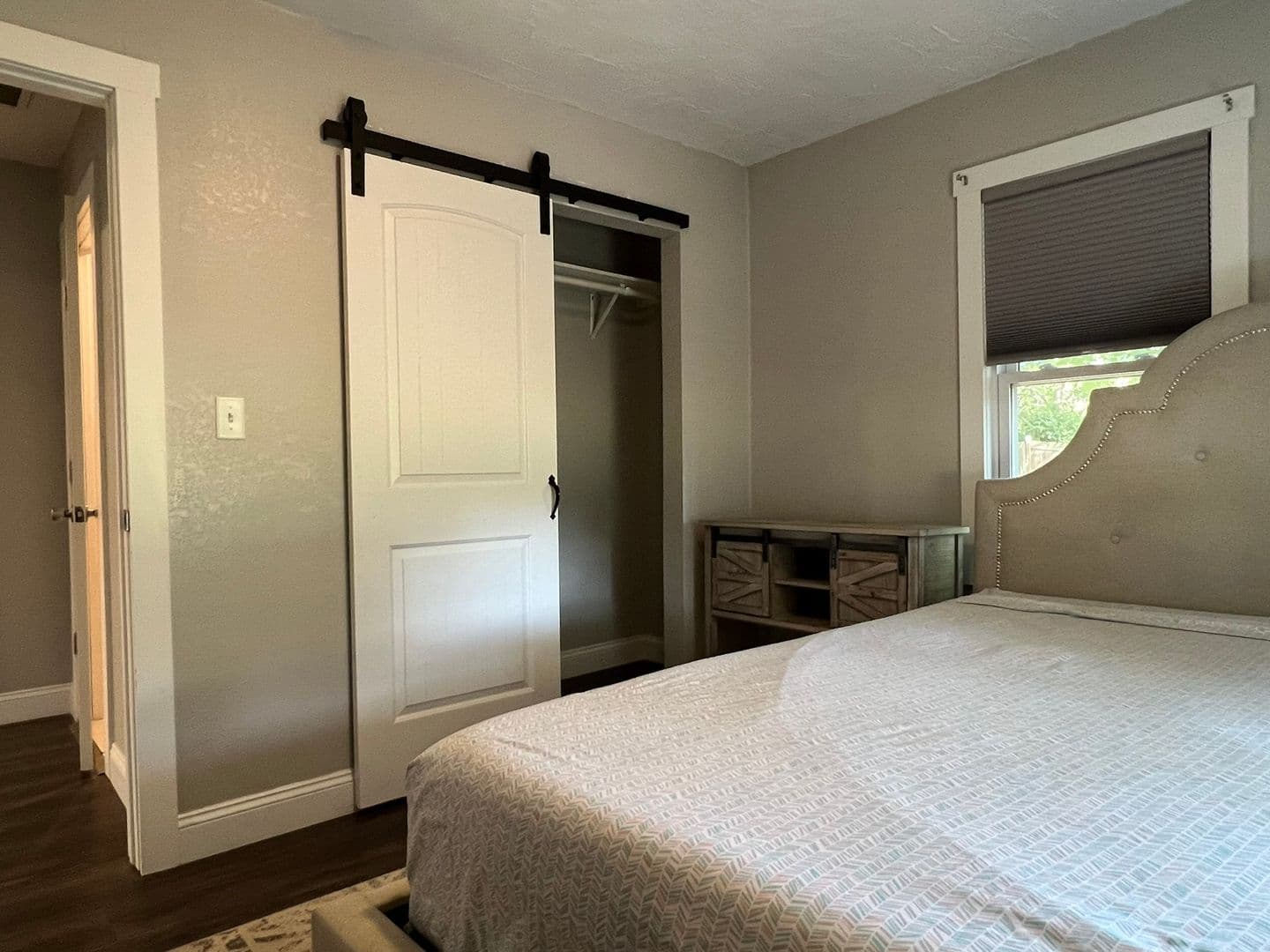 Springfield House: (NM) 2232 S Kickapoo Ave